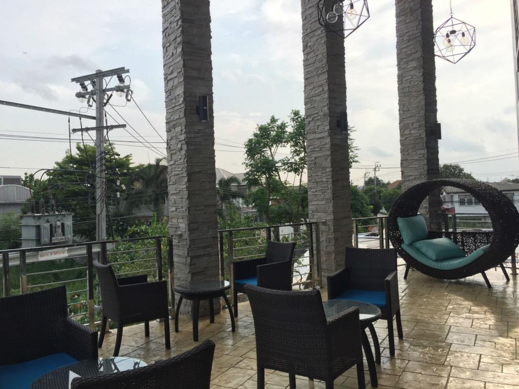 Anna-Nava Pakkret Hotel Nonthaburi Exterior foto